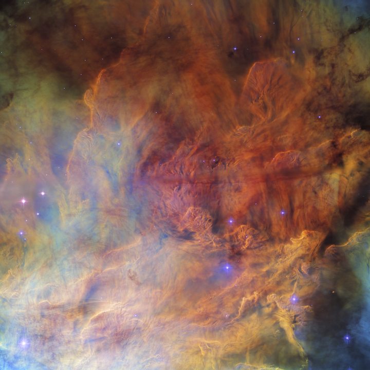 Nebelwand vom NGC 6530, die wie Rauch aussieht, mit verteilt sichtbaren Sternen. | © ESA/Hubble & NASA, ESO, O. De Marco; CC BY 4.0 Acknowledgement: M. H. Özsaraç